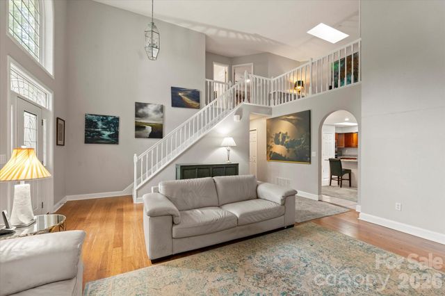 314 Sweetwater Hills Drive, Hendersonville, NC 28791