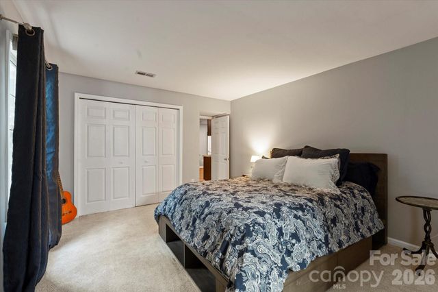 314 Sweetwater Hills Drive, Hendersonville, NC 28791