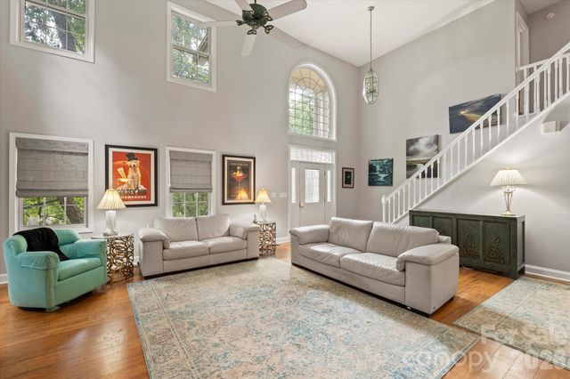 314 Sweetwater Hills Drive, Hendersonville, NC 28791