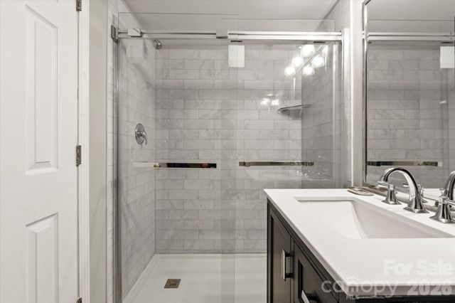 314 Sweetwater Hills Drive, Hendersonville, NC 28791