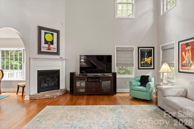 314 Sweetwater Hills Drive, Hendersonville, NC 28791