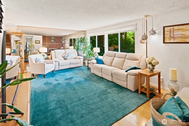3610 NE 197th Street, Lake Forest Park, WA 98155