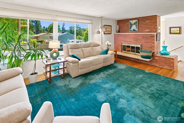3610 NE 197th Street, Lake Forest Park, WA 98155