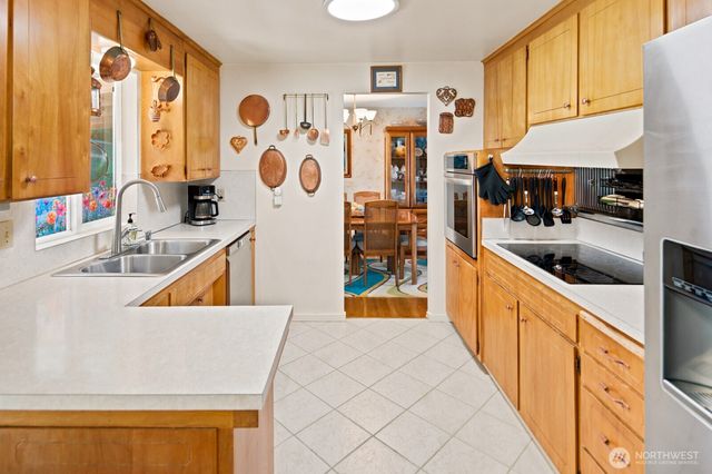 3610 NE 197th Street, Lake Forest Park, WA 98155