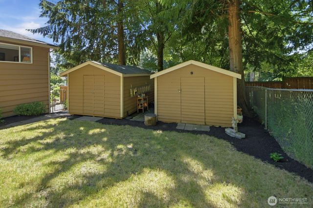 3610 NE 197th Street, Lake Forest Park, WA 98155