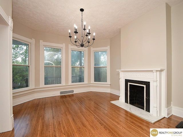 407 Park Avenue, Council Bluffs, IA 51503