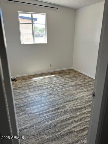 127 E APACHE Street, Huachuca City, AZ 85616