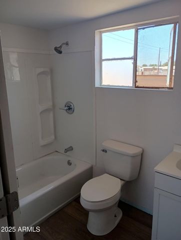 127 E APACHE Street, Huachuca City, AZ 85616