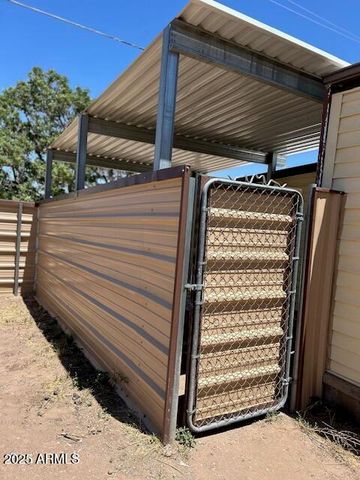 127 E APACHE Street, Huachuca City, AZ 85616