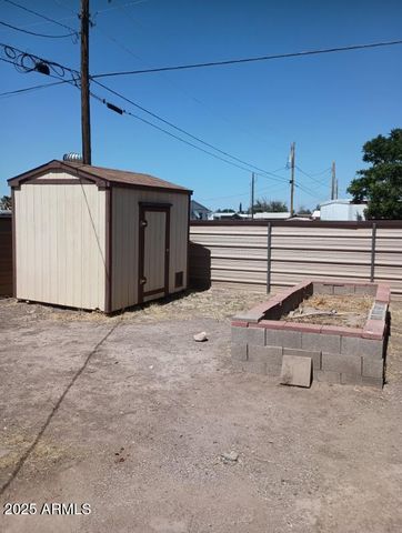 127 E APACHE Street, Huachuca City, AZ 85616