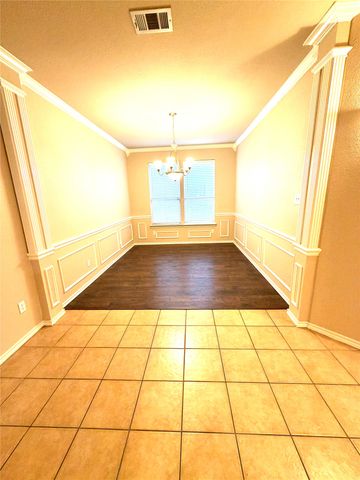 8704 Corral Circle, Fort Worth, TX 76244