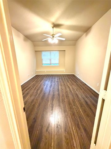 8704 Corral Circle, Fort Worth, TX 76244