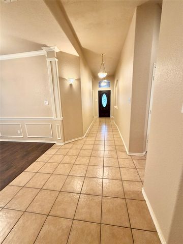 8704 Corral Circle, Fort Worth, TX 76244