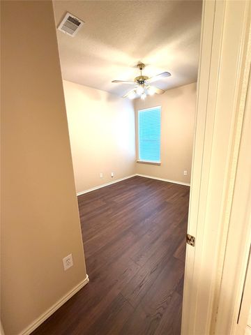 8704 Corral Circle, Fort Worth, TX 76244
