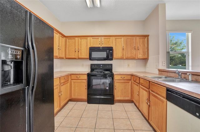 2431 TWISTING SWEETGUM WAY, Ocoee, FL 34761