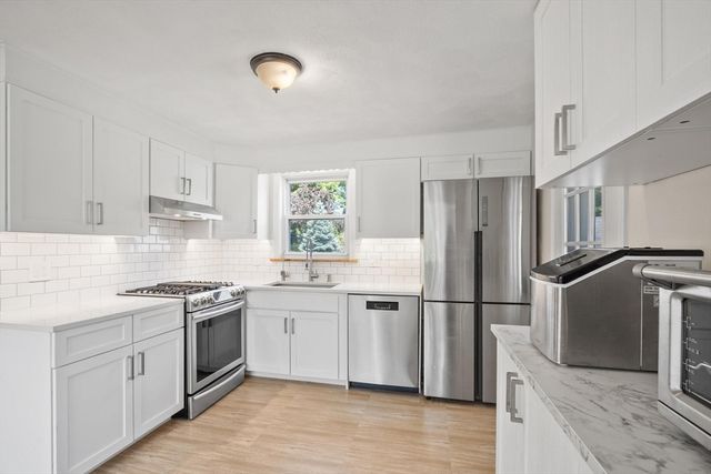 168 Washington St, Groveland, MA 01834