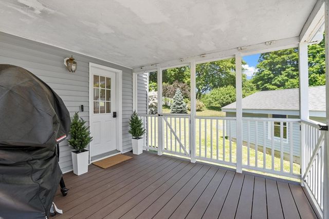 168 Washington St, Groveland, MA 01834