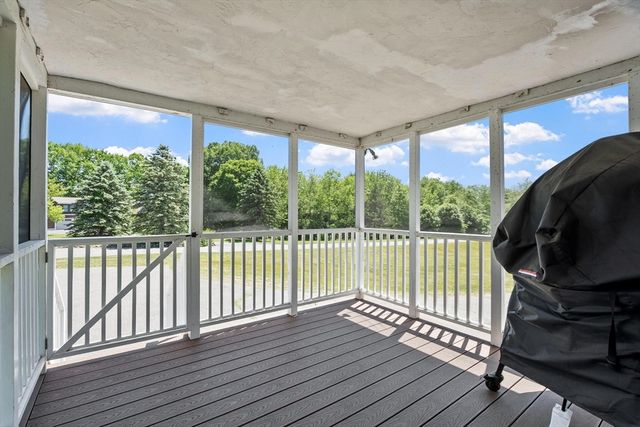 168 Washington St, Groveland, MA 01834