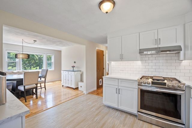 168 Washington St, Groveland, MA 01834