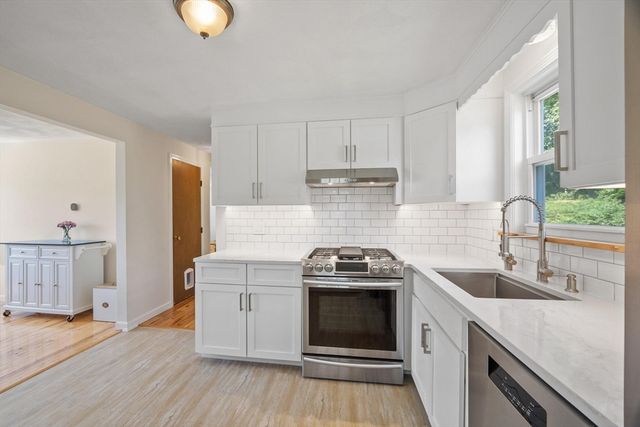 168 Washington St, Groveland, MA 01834