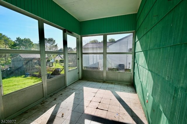 5 Gwyneth Rd, West Milford Twp., NJ 07480