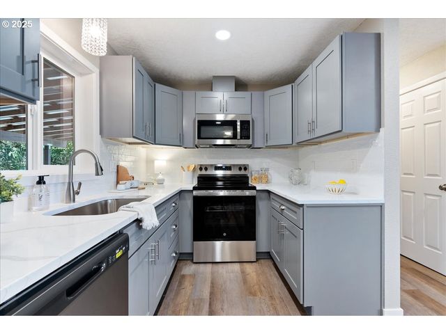 32900 Se COLORADO Rd, Sandy, OR 97055
