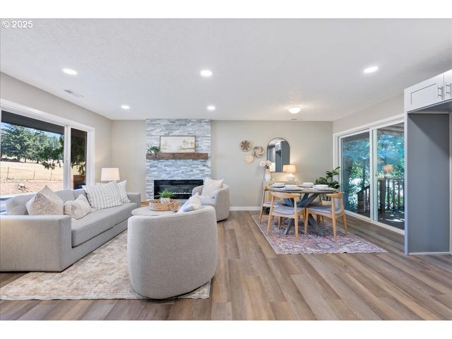 32900 Se COLORADO Rd, Sandy, OR 97055