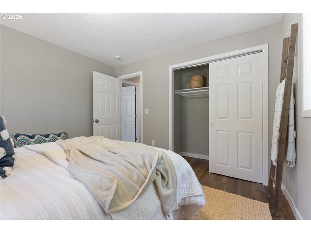 32900 Se COLORADO Rd, Sandy, OR 97055