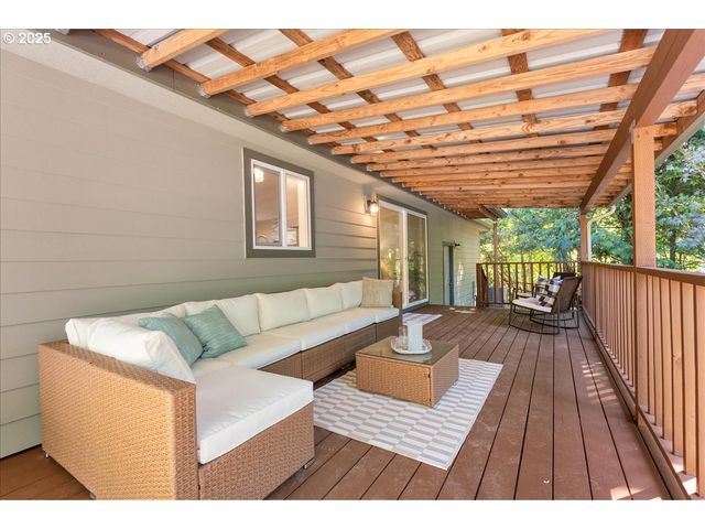 32900 Se COLORADO Rd, Sandy, OR 97055