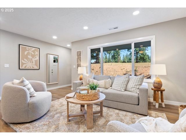 32900 Se COLORADO Rd, Sandy, OR 97055