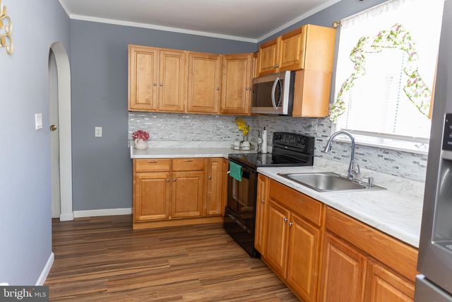 1024 E LISBURN ROAD, Mechanicsburg, PA 17055