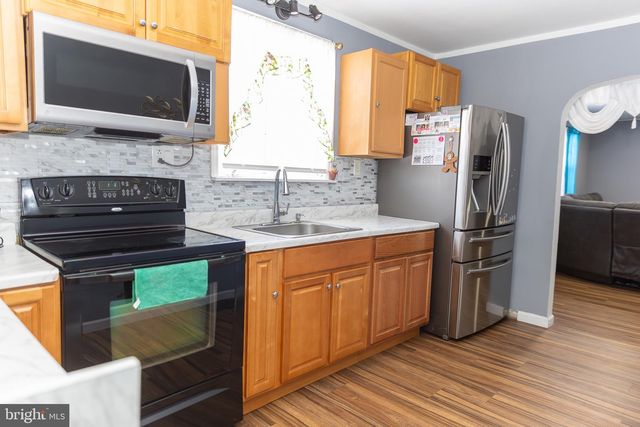 1024 E LISBURN ROAD, Mechanicsburg, PA 17055