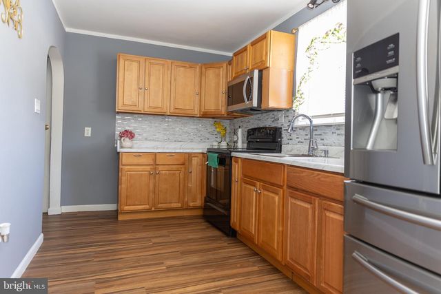 1024 E LISBURN ROAD, Mechanicsburg, PA 17055