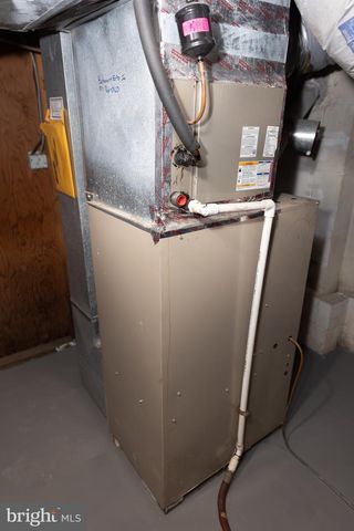 1024 E LISBURN ROAD, Mechanicsburg, PA 17055