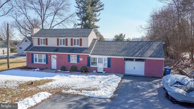 1024 E LISBURN ROAD, Mechanicsburg, PA 17055