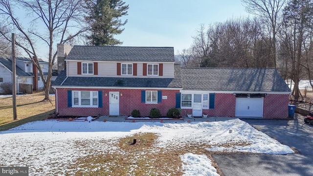 1024 E LISBURN ROAD, Mechanicsburg, PA 17055