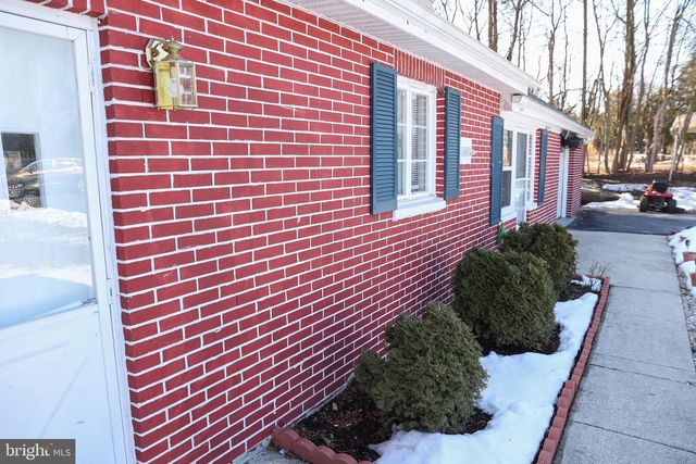 1024 E LISBURN ROAD, Mechanicsburg, PA 17055