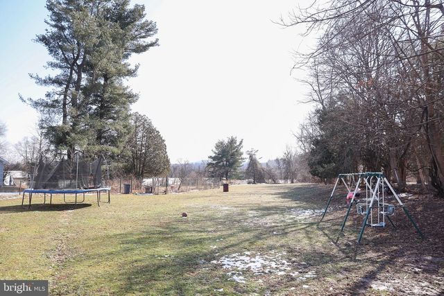 1024 E LISBURN ROAD, Mechanicsburg, PA 17055