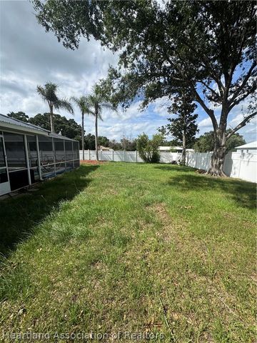6933 Salem Court, Sebring, FL 33876