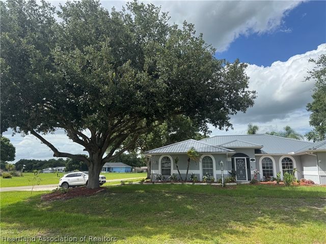 6933 Salem Court, Sebring, FL 33876