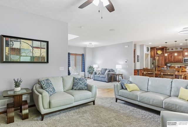 18229 C Street, Omaha, NE 68130