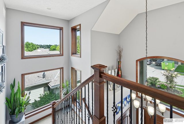 18229 C Street, Omaha, NE 68130