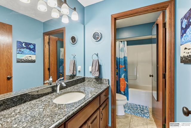 18229 C Street, Omaha, NE 68130