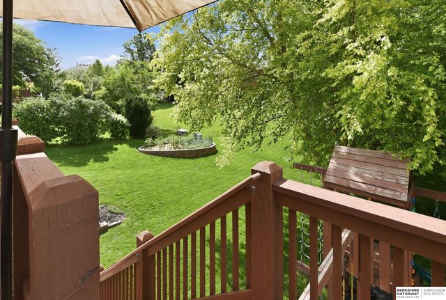 18229 C Street, Omaha, NE 68130