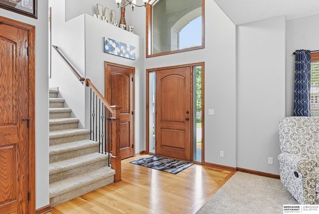 18229 C Street, Omaha, NE 68130