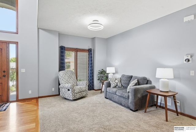 18229 C Street, Omaha, NE 68130