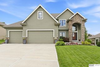 18229 C Street, Omaha, NE 68130