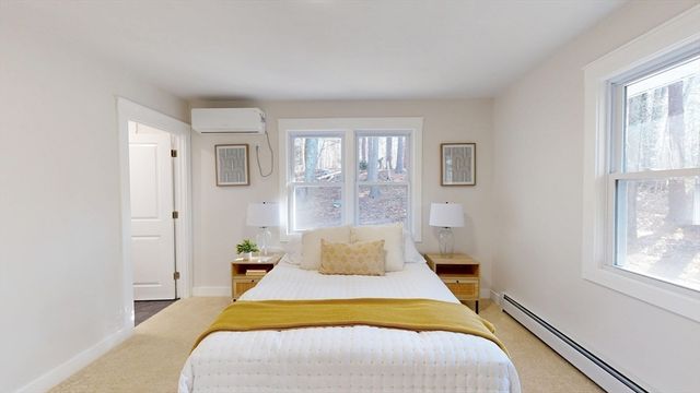 7 Woodlawn Drive, Sturbridge, MA 01566