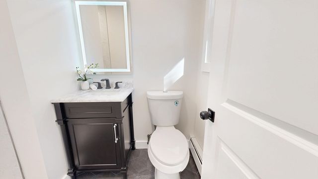 7 Woodlawn Drive, Sturbridge, MA 01566