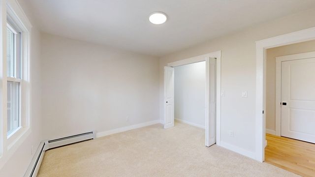 7 Woodlawn Drive, Sturbridge, MA 01566